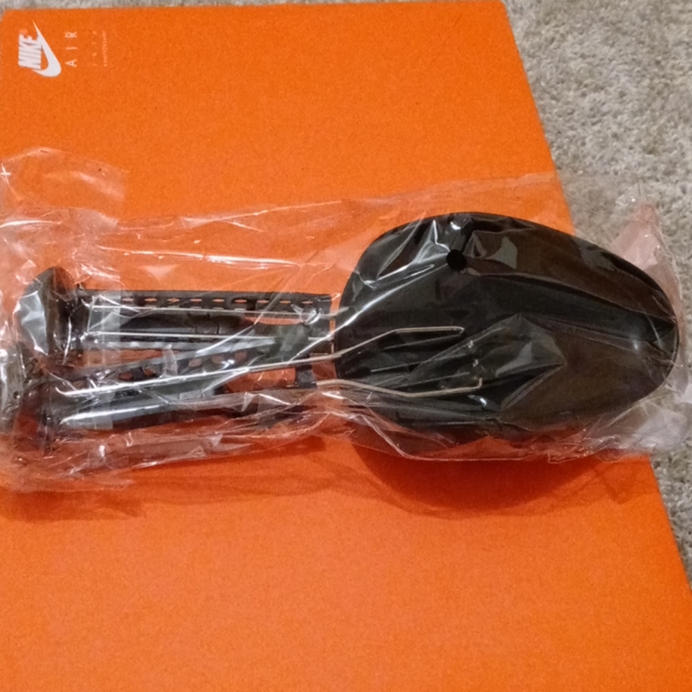 Shoe trees - Picture 2 of 2